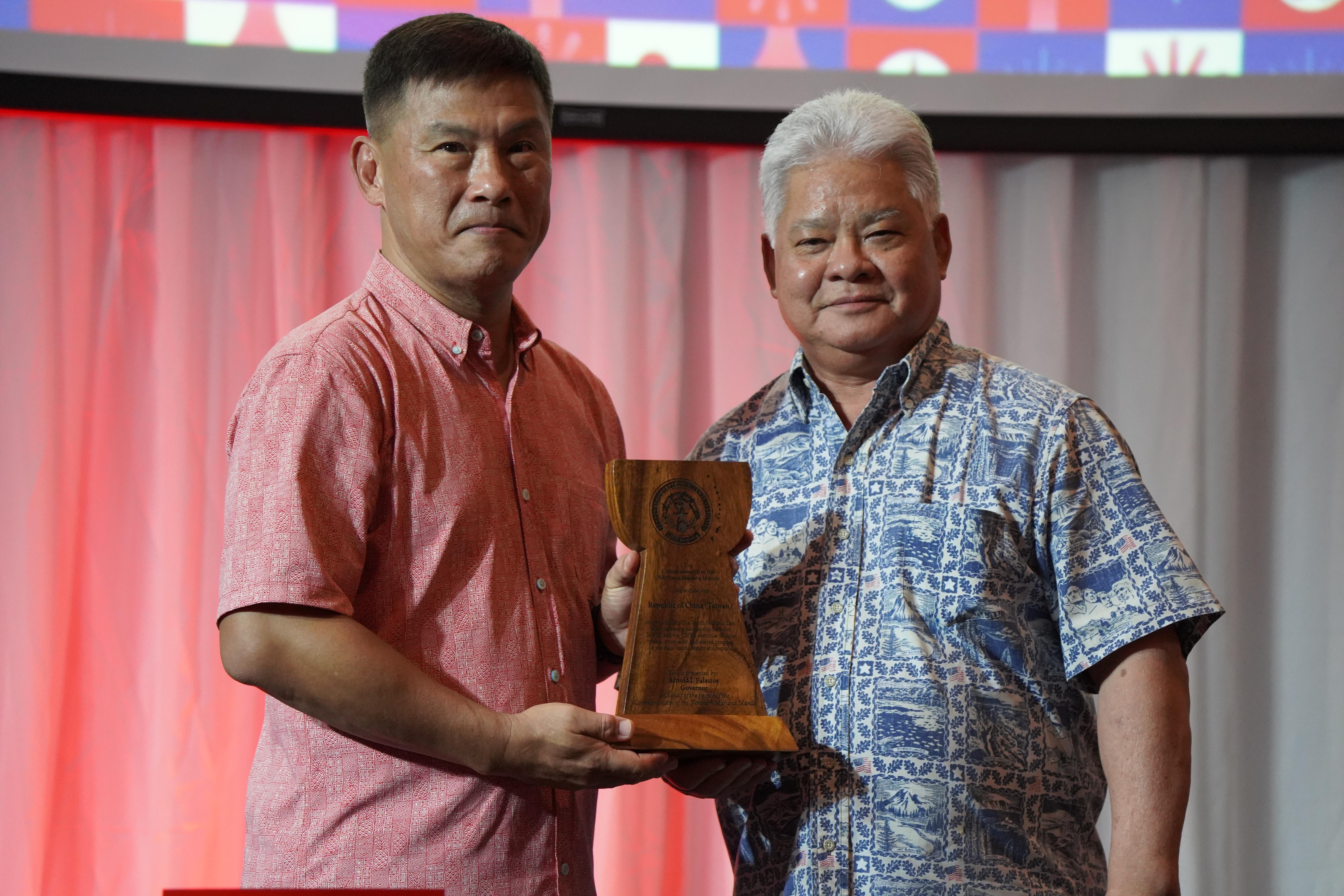 (From left) Chia-Ping Liu, director general, Taipei Economic, and Cultural Office, and Gov. Arnold I. Palacios, Saipan.